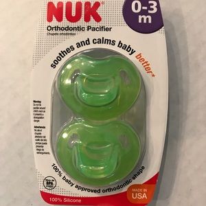 2pk Nuk Pacifiers